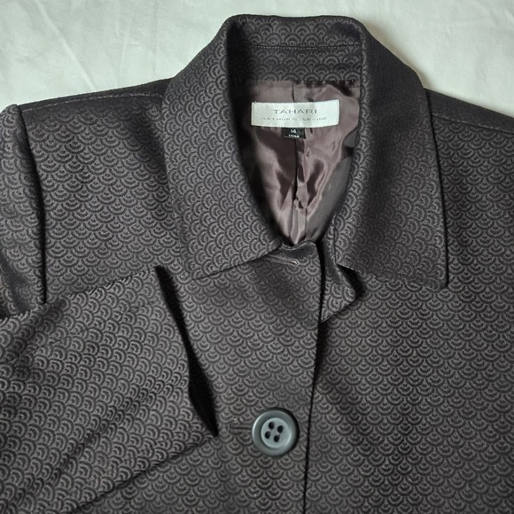 Tahari Jackets & Blazers - Tahari Arthur S Levine Coat Womens size 14 Dark Burgundy/Black Preppy‎ Classic